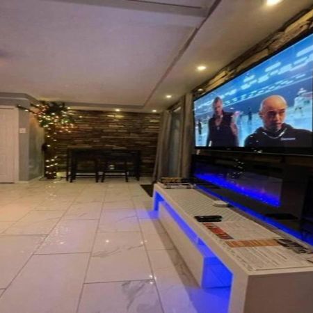 Brooklyn Luxury Spring Retreat With Private Outdoor Space Nowy Jork Zewnętrze zdjęcie