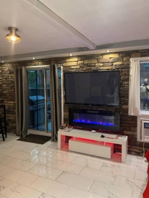 Brooklyn Luxury Spring Retreat With Private Outdoor Space Nowy Jork Zewnętrze zdjęcie